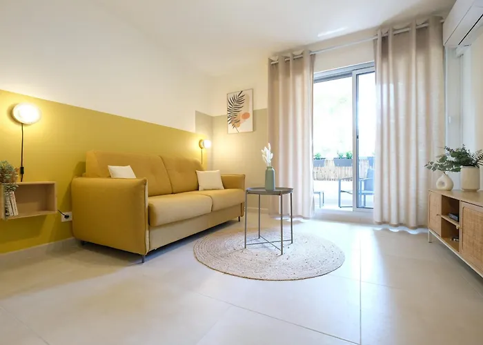 Studio Renove, 5Mn Plage, Terrasse, Clim, Velos
